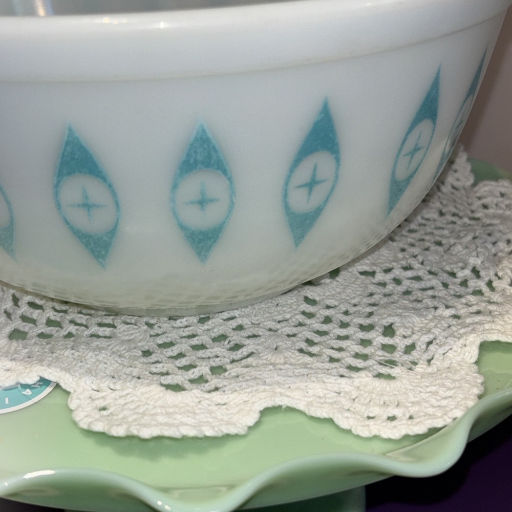 Vtg Atomic Eyes Pyrex Mixing Bowl MCM 1950s Unmarked White & Turquoise 403 - Picture 5 of 13